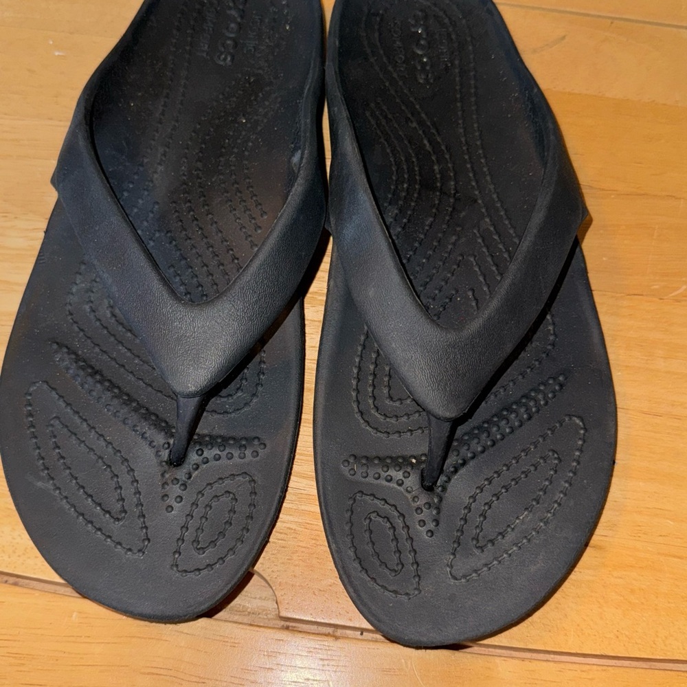 CROCS Black Women's Sandals